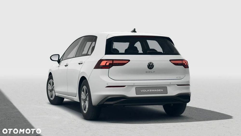 Volkswagen Golf - 6