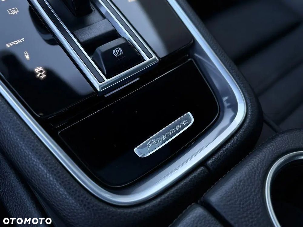Porsche Panamera 4 GPF Executive - 28
