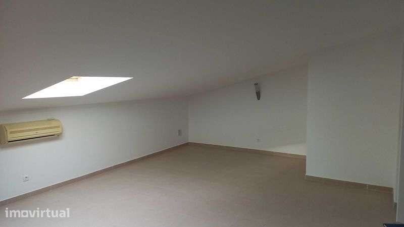 Apartamento T0 novo - Grande imagem: 3/7