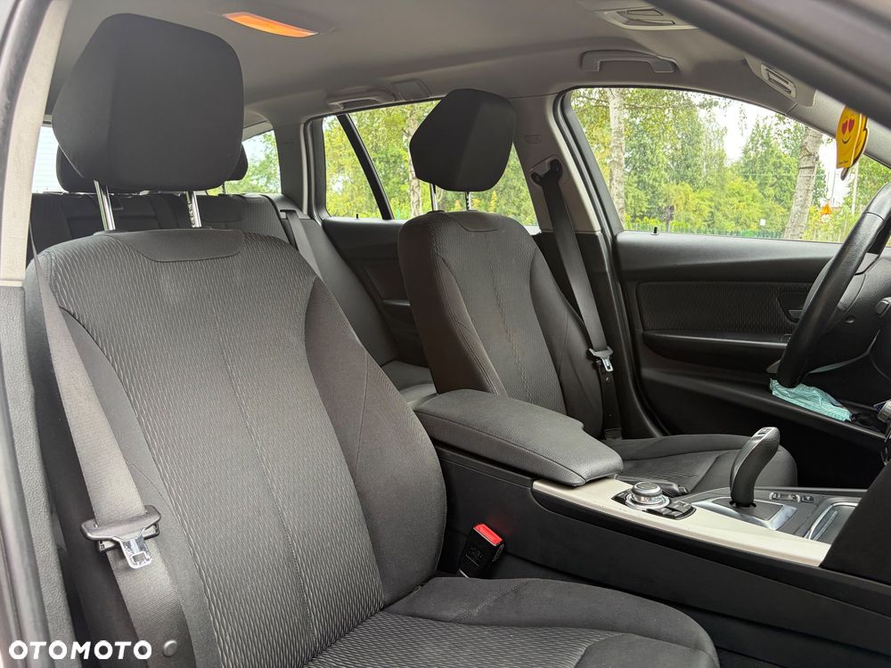 BMW Seria 3 316d - 25