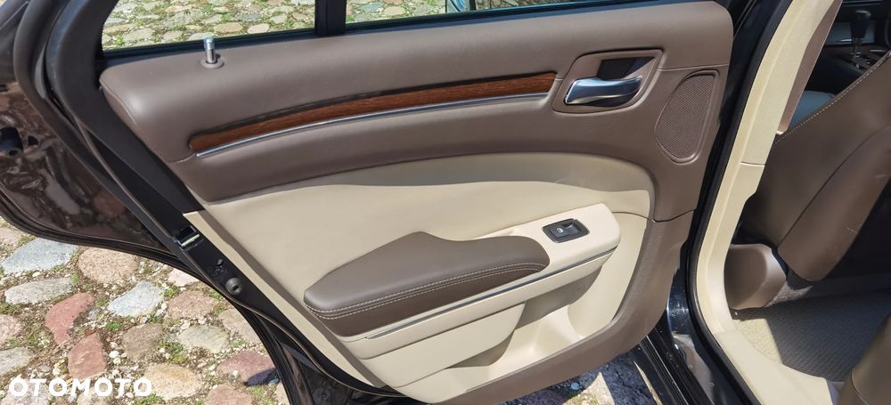 Lancia Thema 3.0CRD Executive - 18