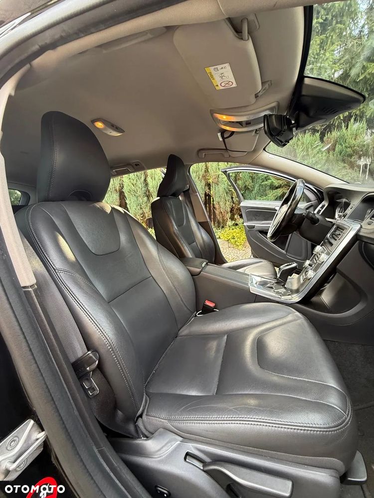 Volvo V60 Cross Country D4 AWD Kinetic - 11