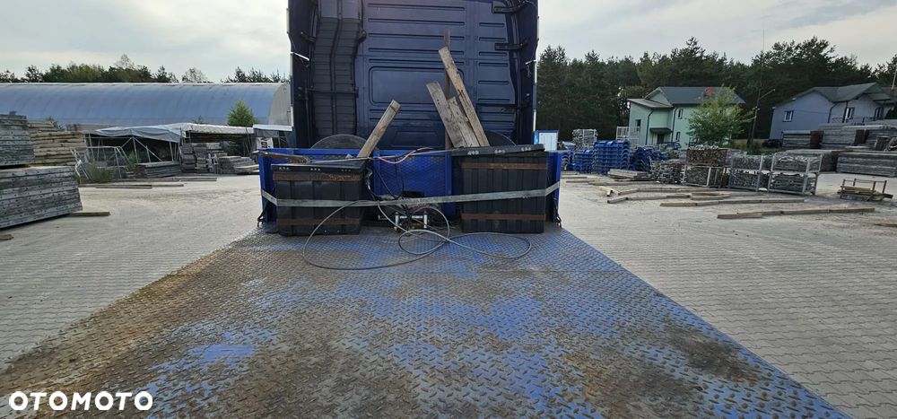 Fruehauf - 16