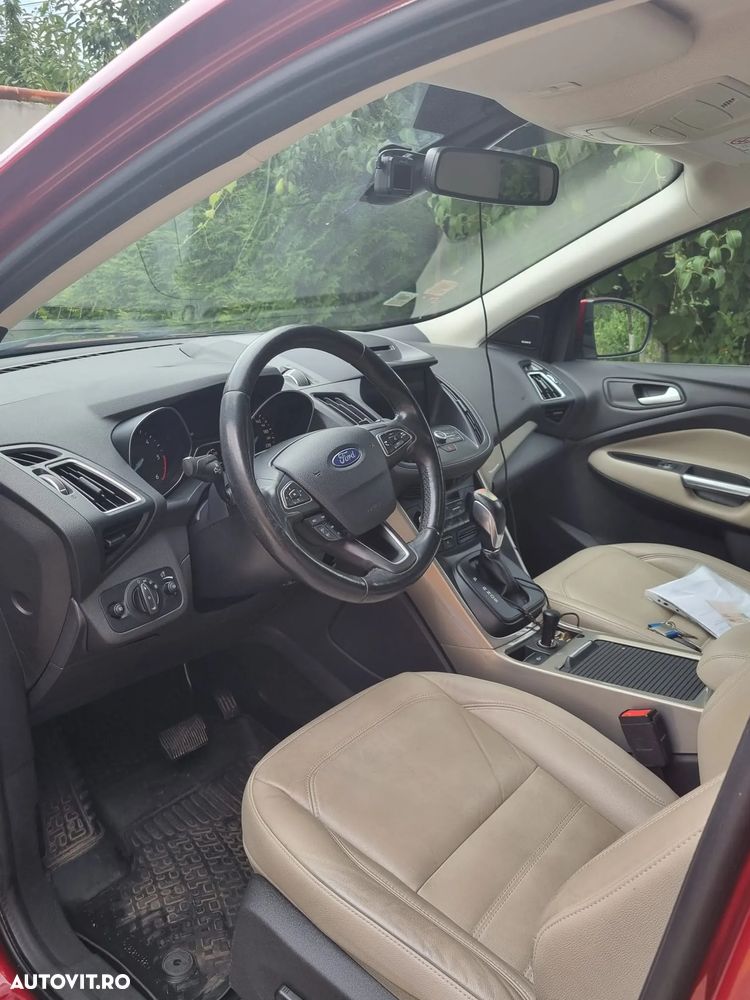 Ford Kuga 2.0 TDCi 4WD Powershift Titanium - 4