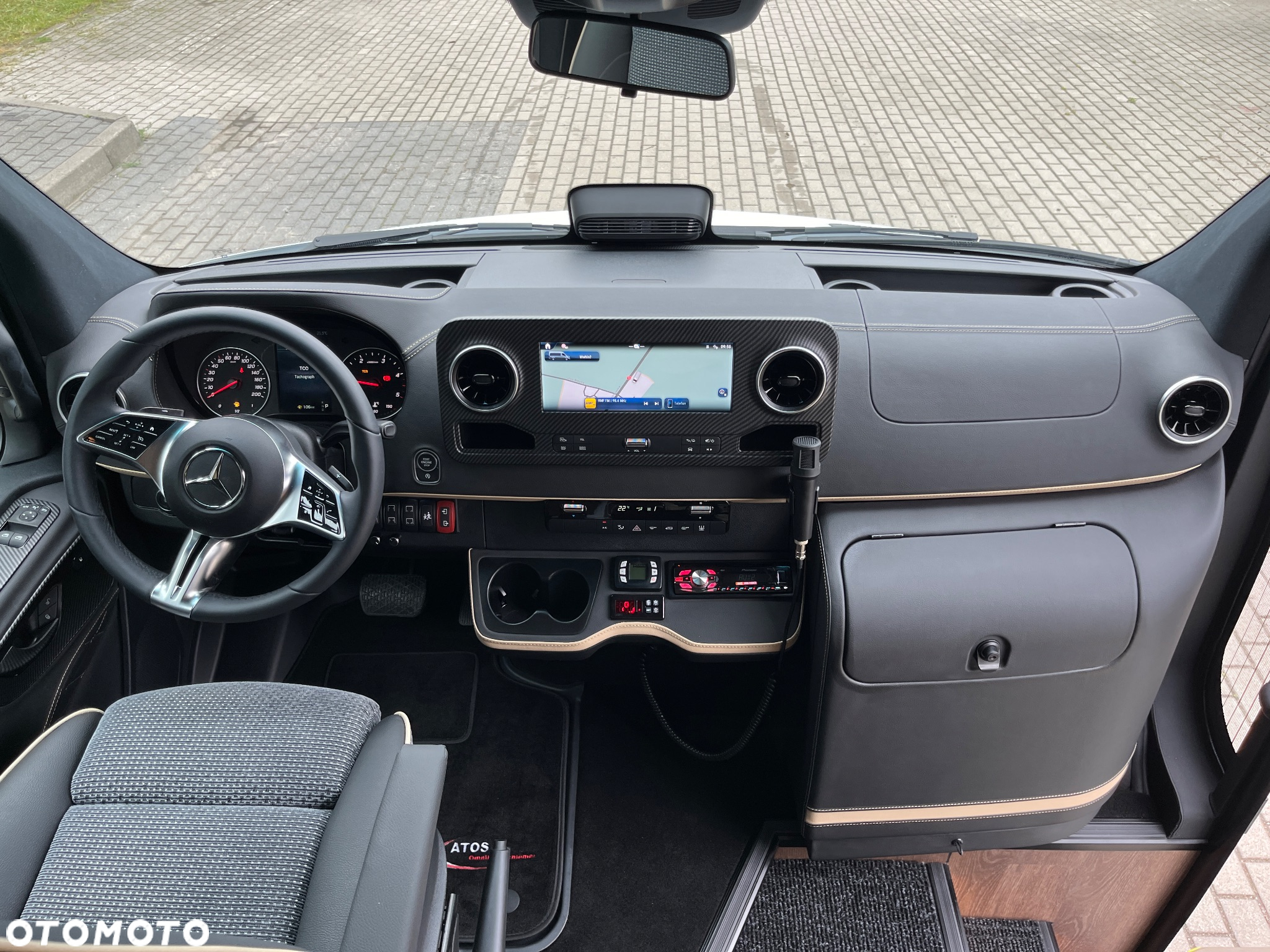 Mercedes-Benz Sprinter 519 - 25