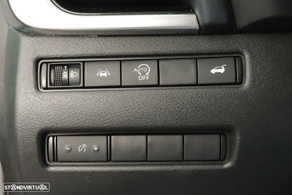 Nissan Qashqai 1.3 DIG-T N-Connecta Xtronic - 19