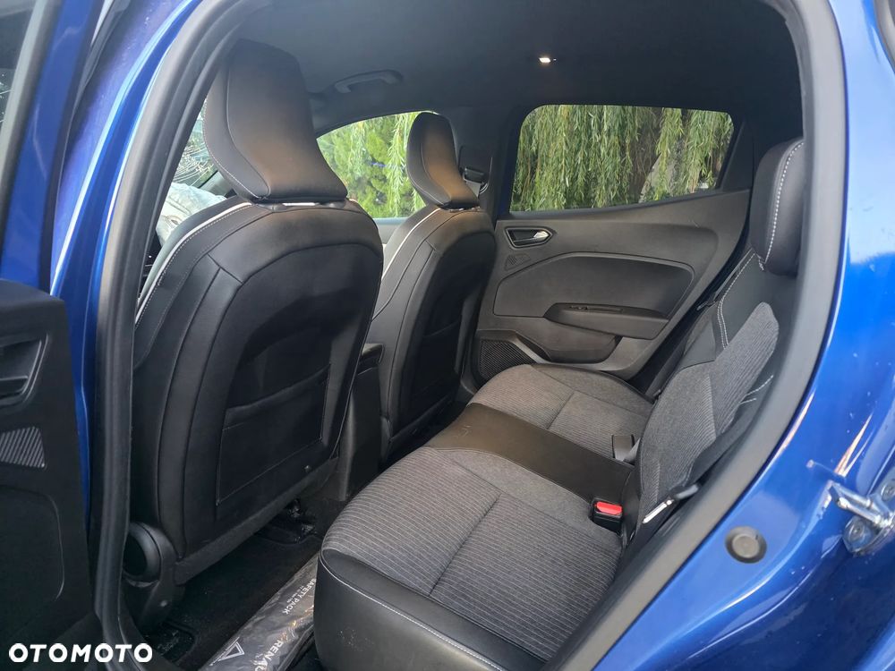 Renault Clio - 17