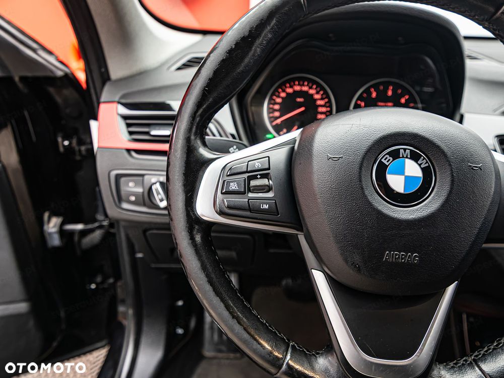 BMW X1 sDrive18d - 15