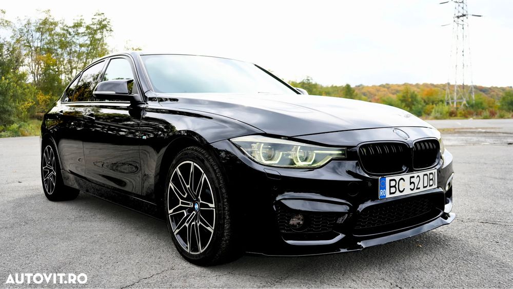 BMW Seria 3 330i xDrive AT Luxury Line - 3