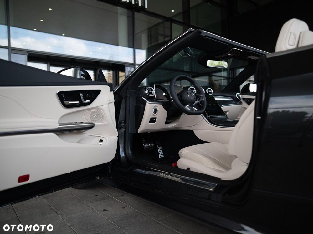 Mercedes-Benz CLE - 11