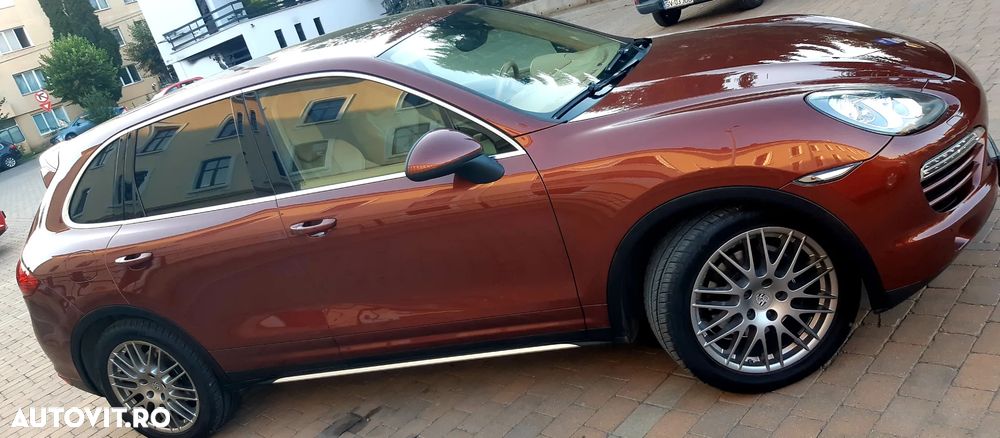Porsche Cayenne - 4