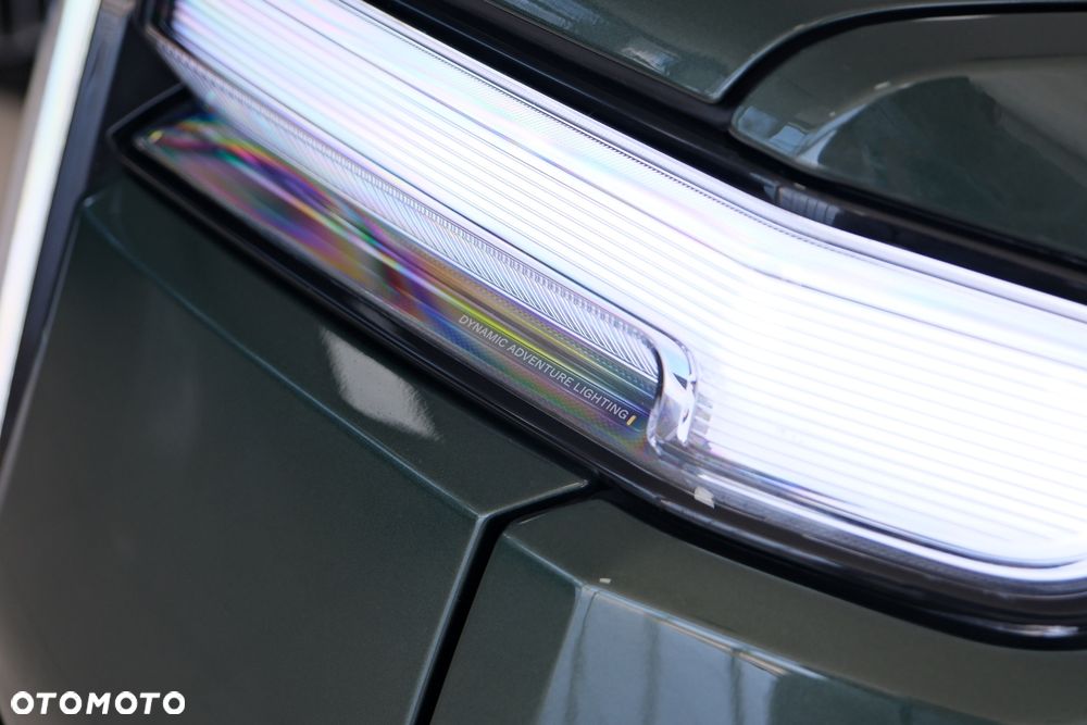 Rivian R1S - 19