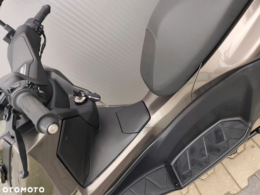 Kymco Skytown - 12