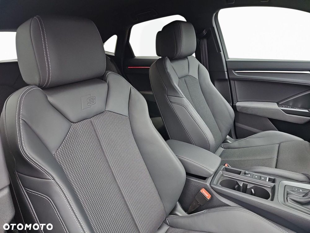 Audi Q3 Sportback - 24
