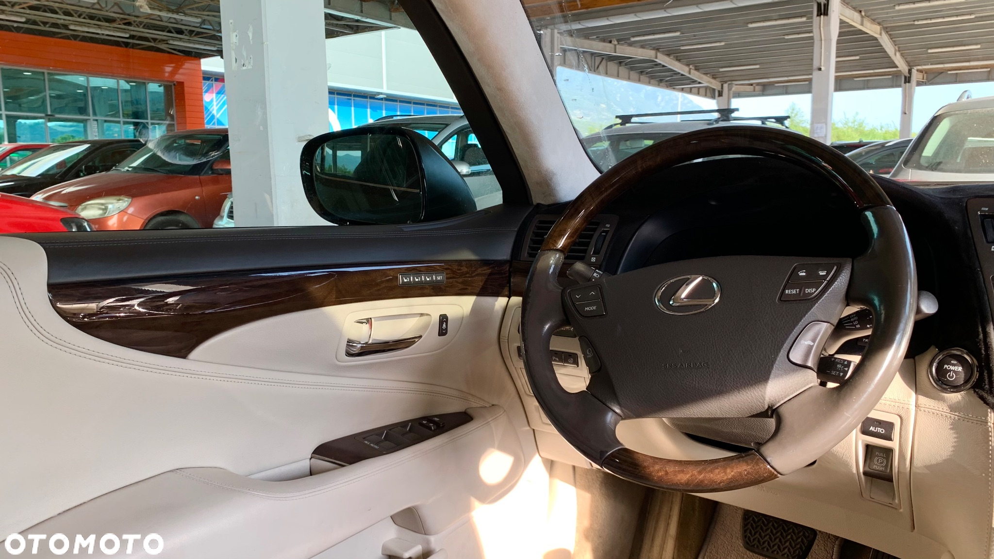 Lexus LS 600h Prestige - 6