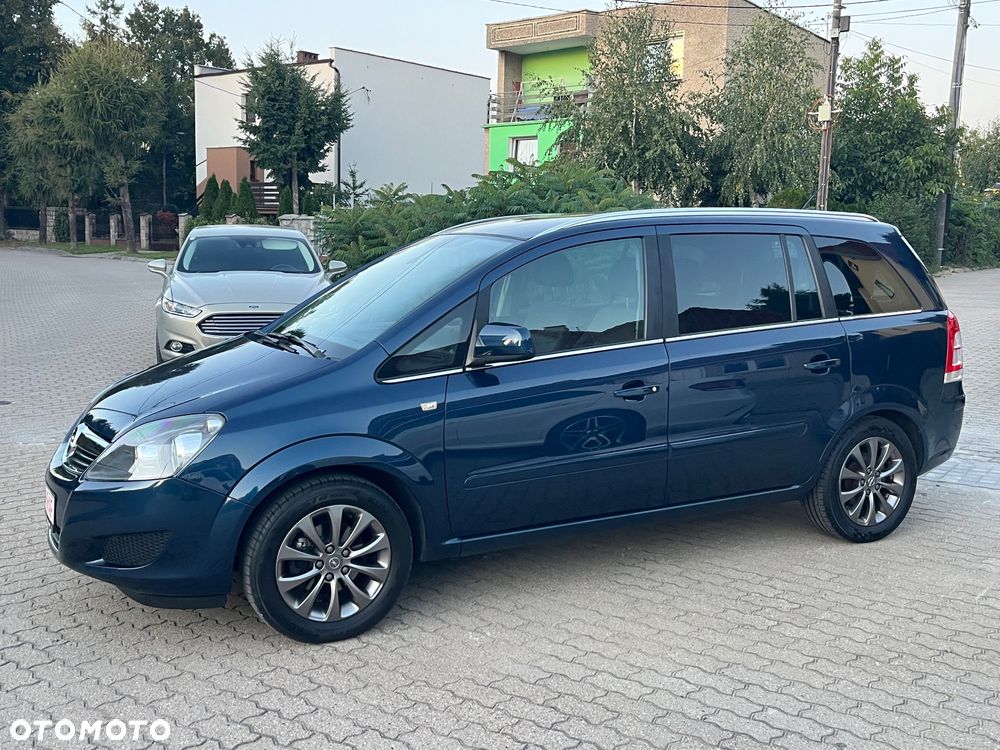 Opel Zafira - 10