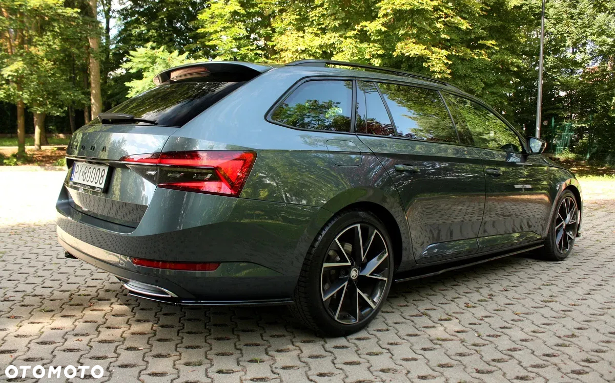 Skoda Superb Combi 2.0 TDI DSG Sportline - 6