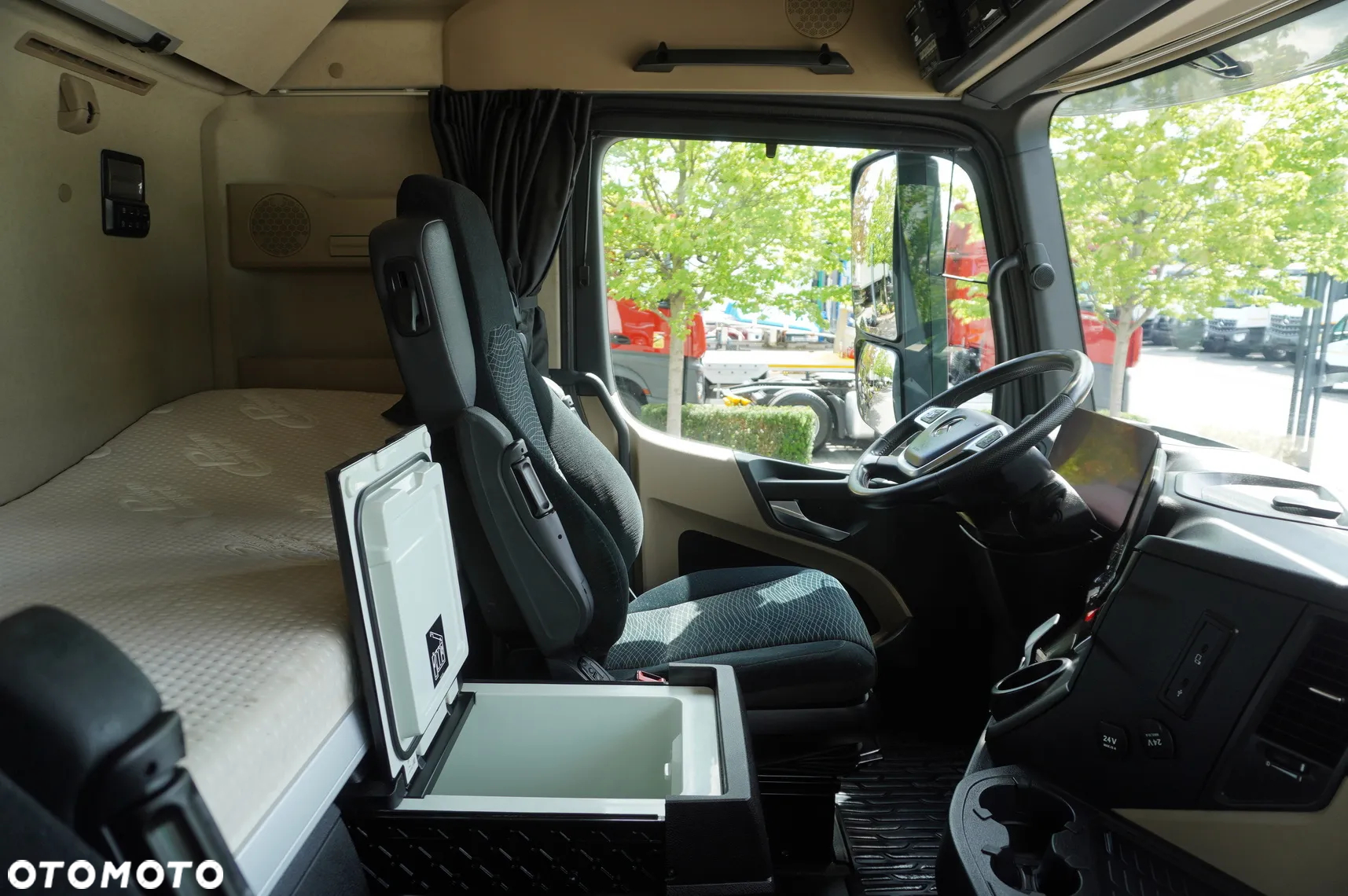 Mercedes-Benz Actros 2548 MP5 / Chłodnia Krone 18 EPAL Multitemperatura / Doppelstock 36 EPAL / Kabina GIGA SPACE - 27