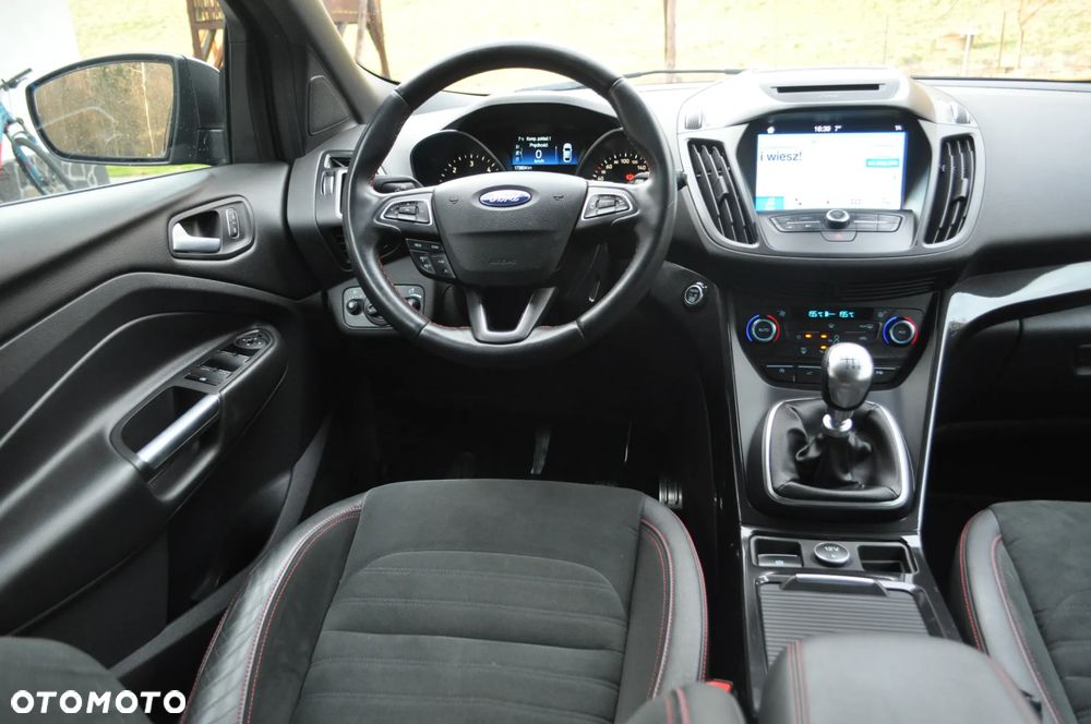 Ford Kuga 2.0 TDCi 4x2 ST-Line - 26