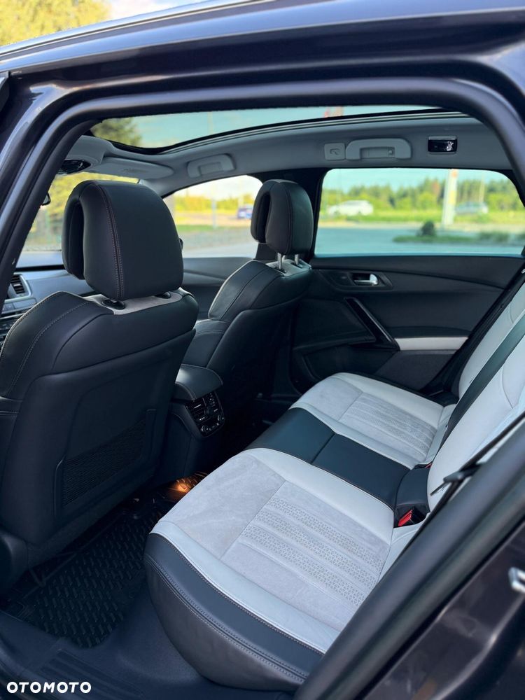 Peugeot 508 RXH Hybrid4 - 22