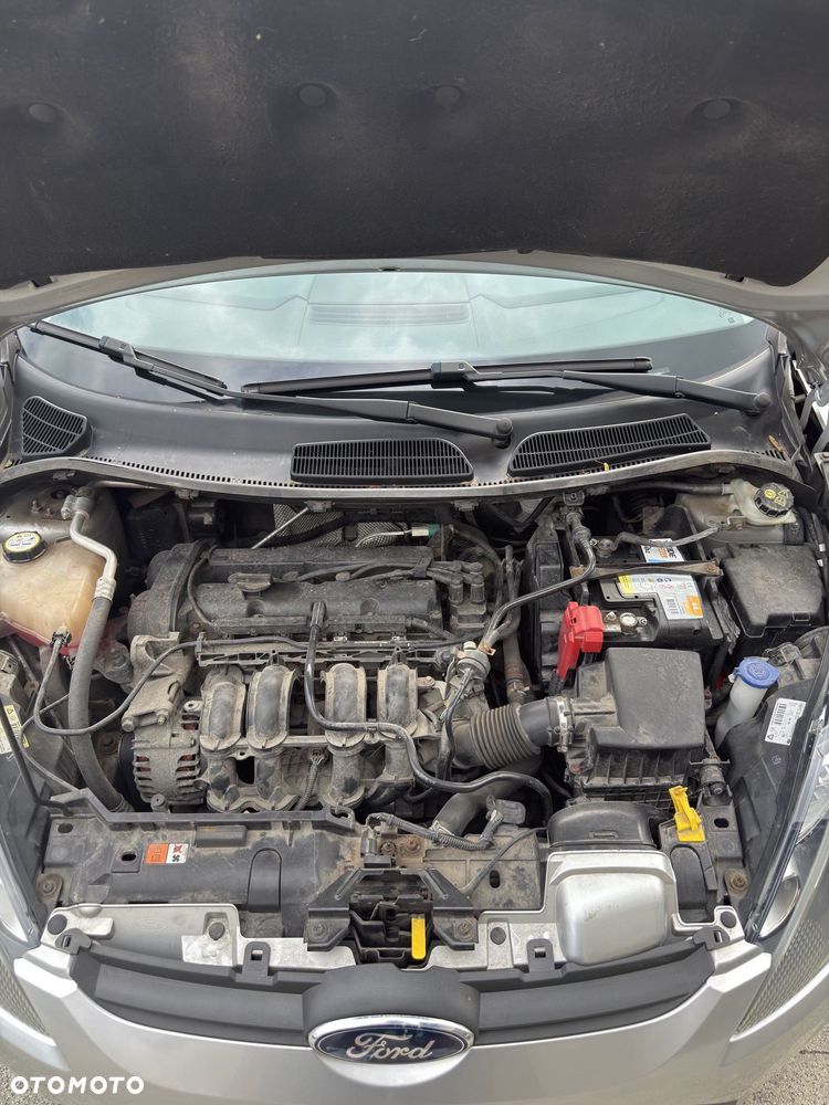 Ford Fiesta 1.25 Ghia - 25
