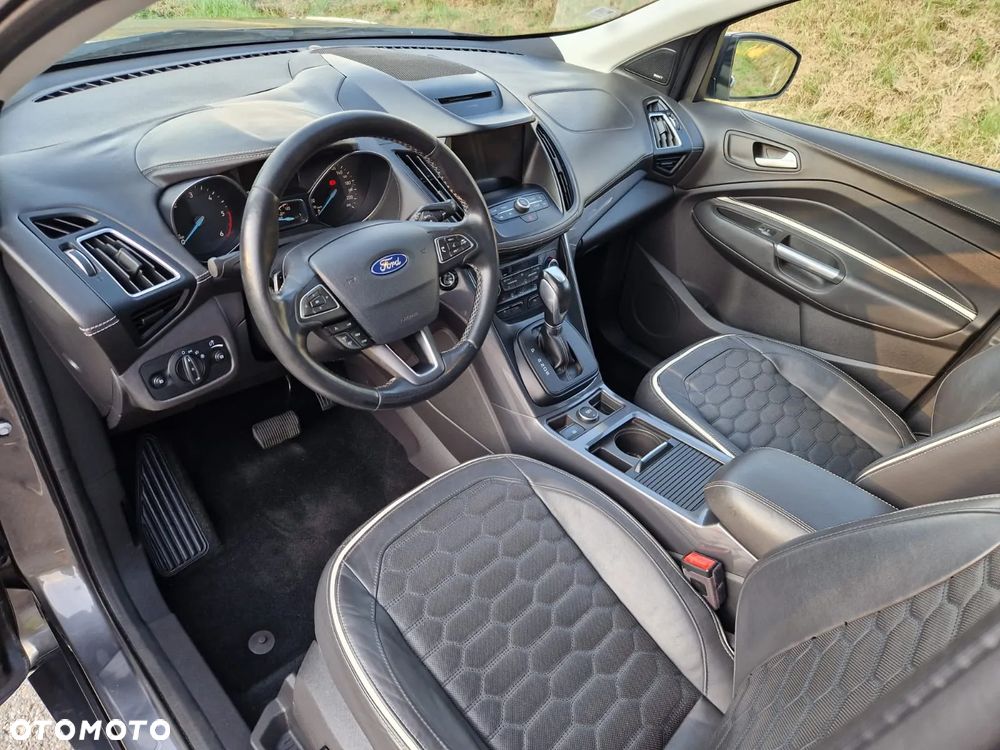 Ford Kuga - 12