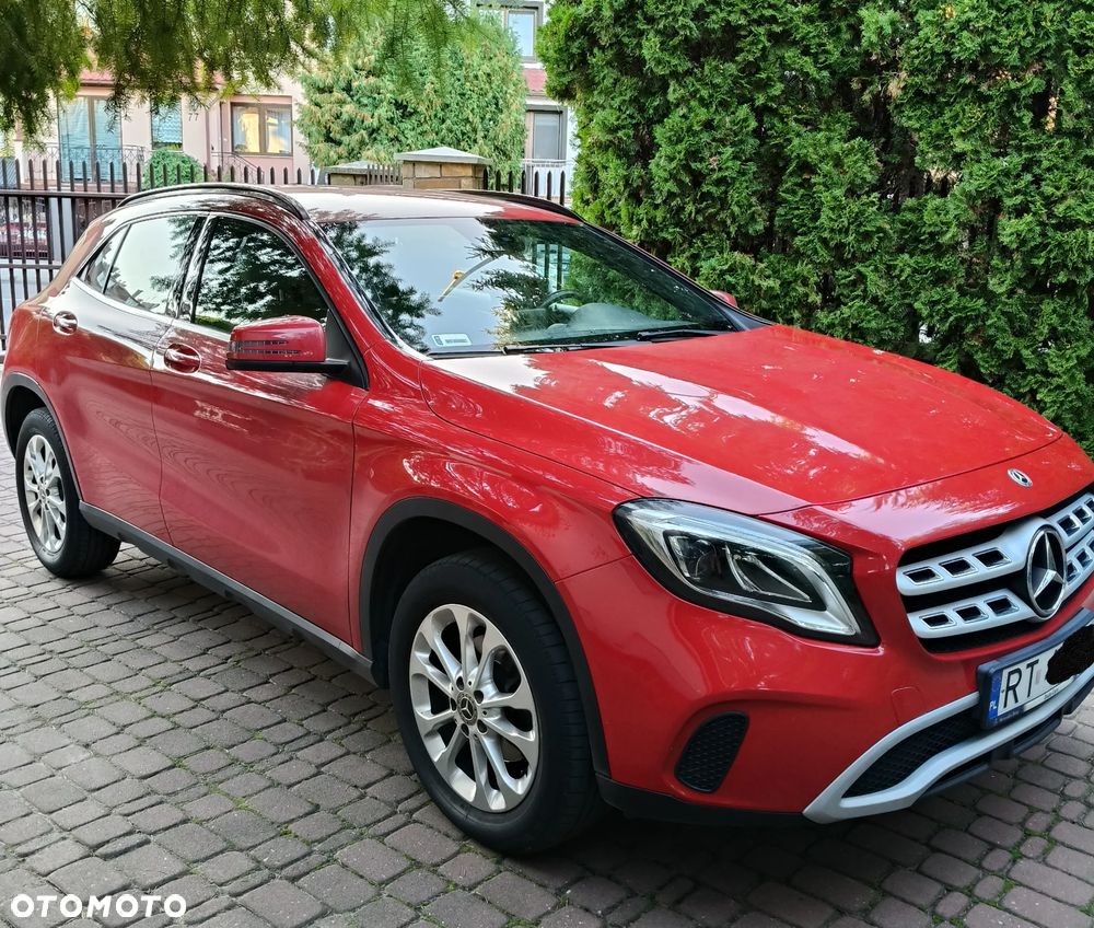 Mercedes-Benz GLA 180 7G-DCT Style - 3