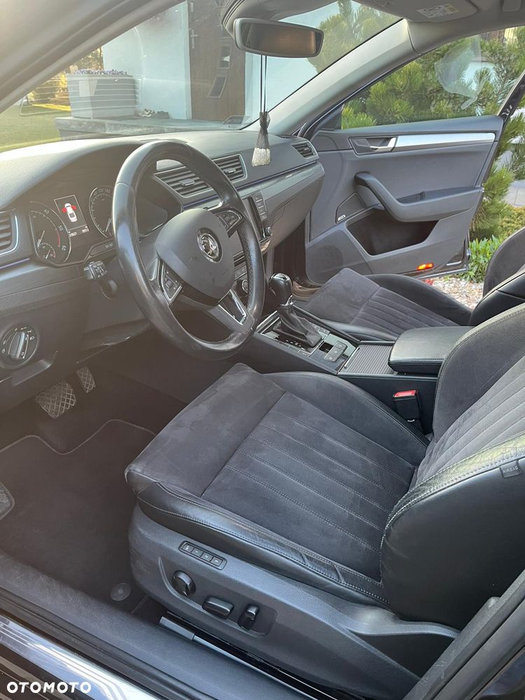 Skoda Superb 2.0 TDI DSG Sportline - 12