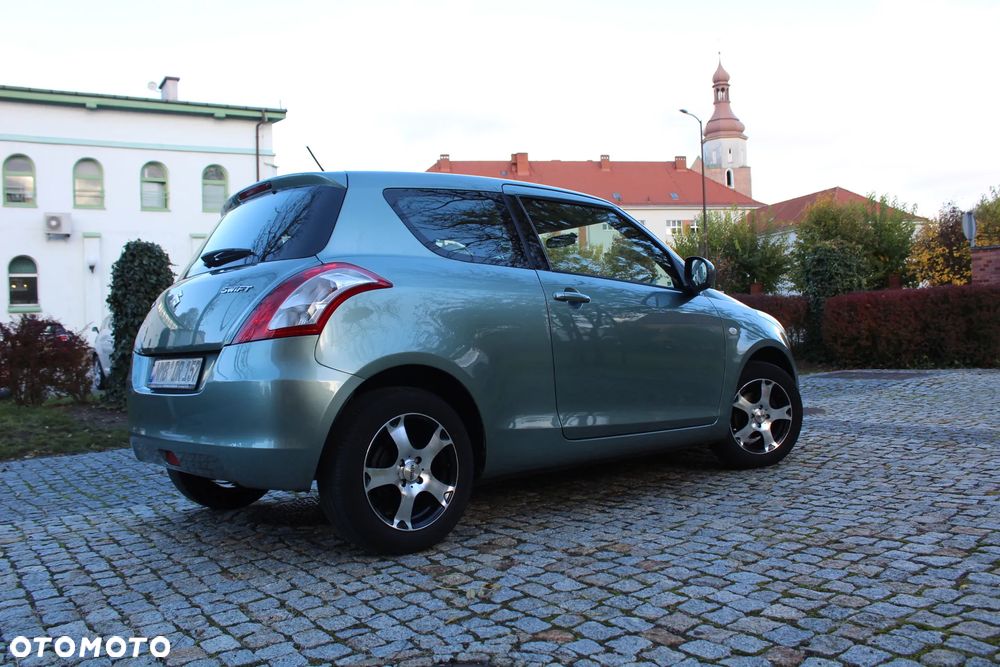 Suzuki Swift - 13