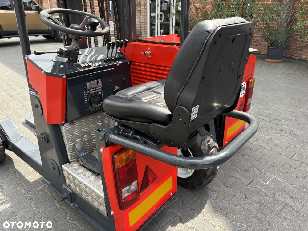Moffett ST - 16