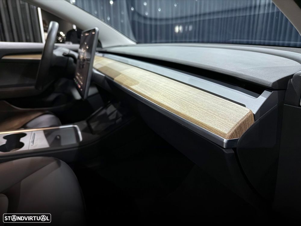 Tesla Model 3 Standard RWD - 33