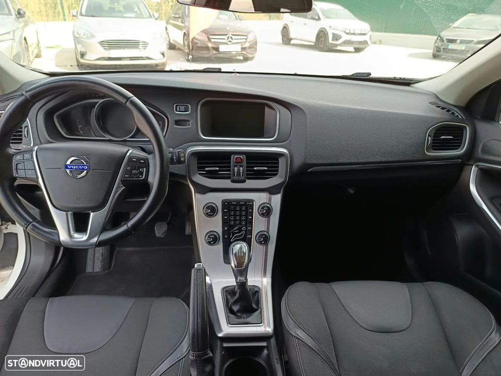 Volvo V40 1.6 D2 Eco Momentum - 11