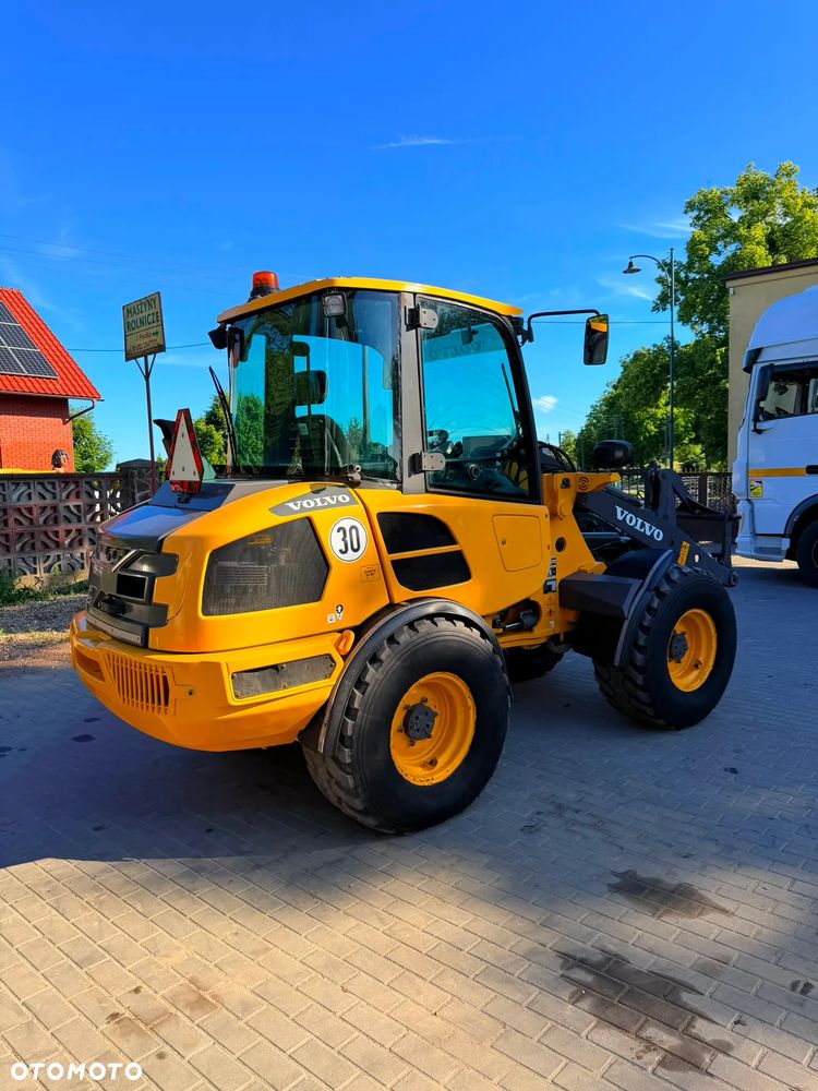 Volvo L25H - 17