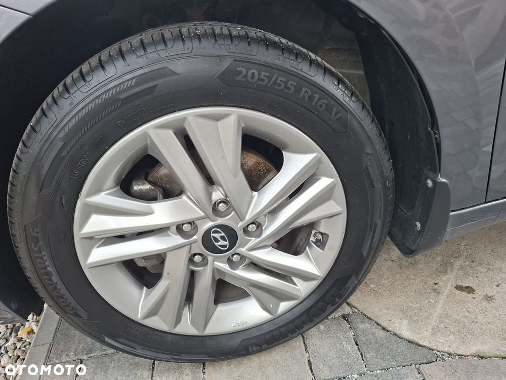 Hyundai Elantra 2019 photo 3