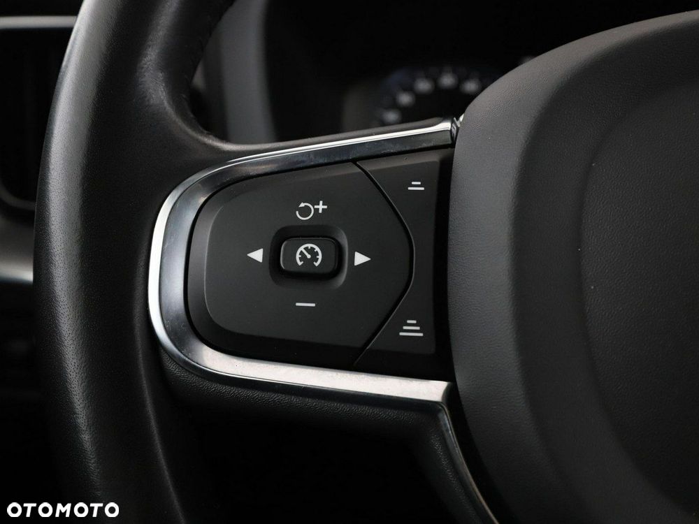 Volvo XC 60 T8 Plug-In Hybrid AWD Inscription - 34