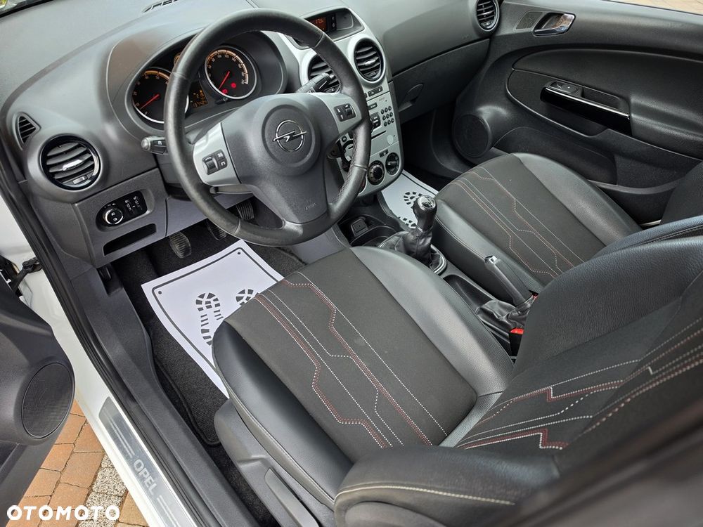 Opel Corsa 1.2 16V EcoFLEX Start-Stop 150 Jahre - 24