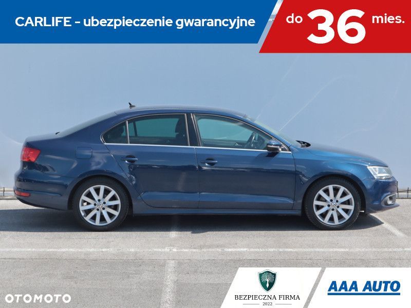 Volkswagen Jetta - 8