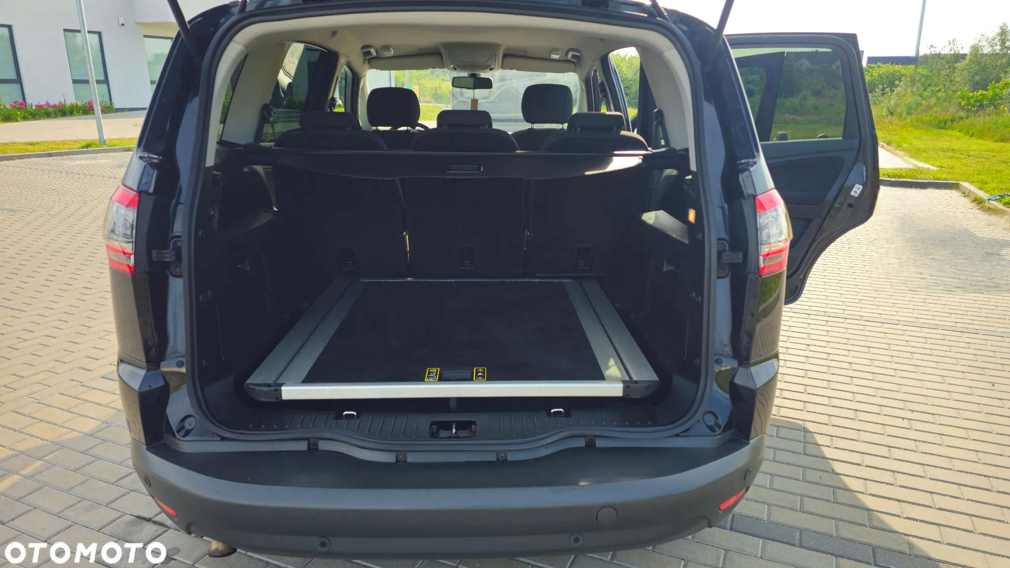 Ford S-Max 2.0 TDCi DPF Titanium - 16