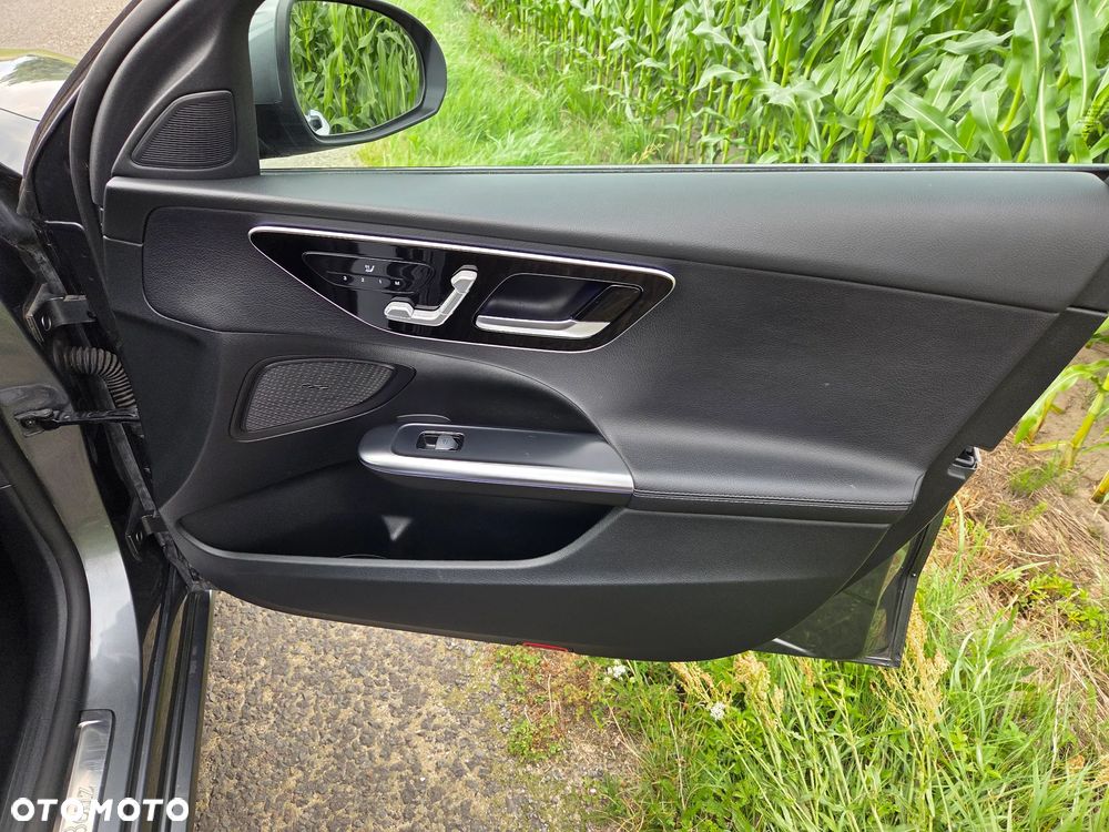 Mercedes-Benz Klasa C 220 d 9G-TRONIC - 35