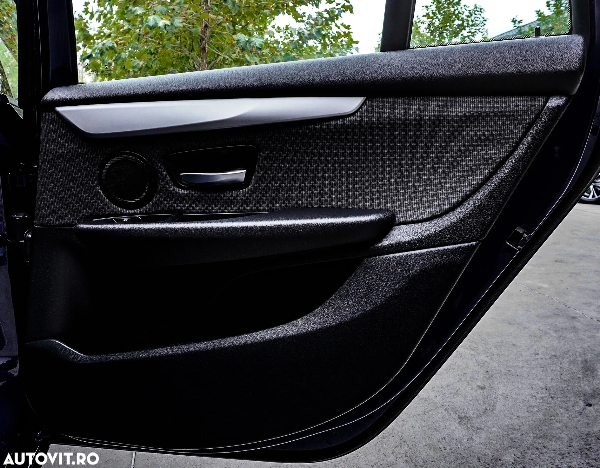 BMW Seria 2 216d Advantage - 28