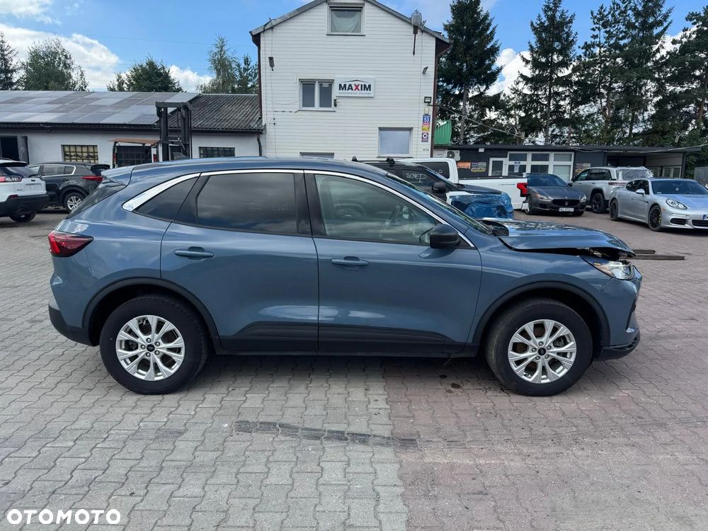 Ford Kuga - 8