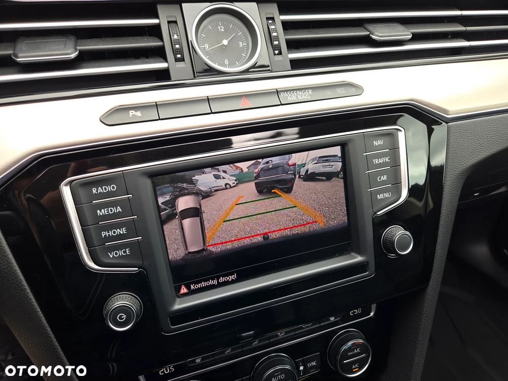 Volkswagen Passat 2.0 TDI BMT Highline DSG - 26