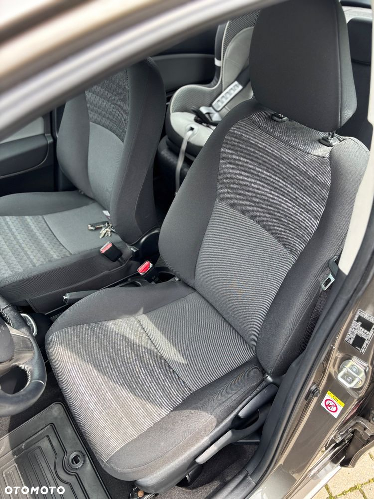 Toyota Yaris 1.0 Active EU6 - 16
