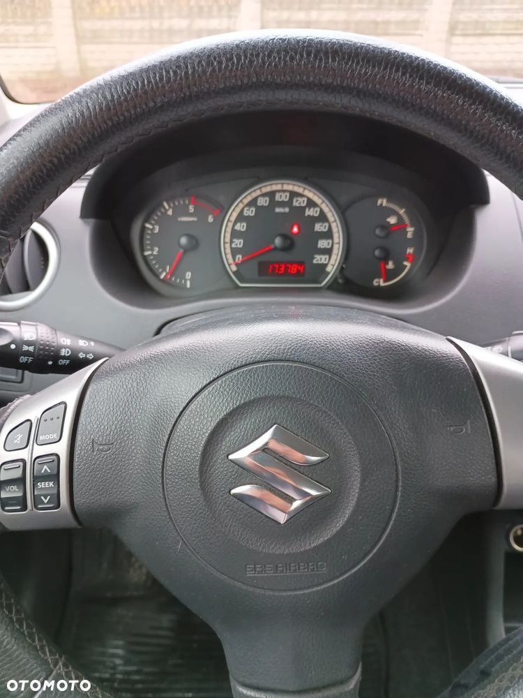 Suzuki Swift 1.3 DDiS Comfort - 8