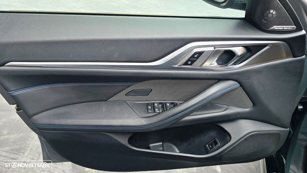 BMW i4 eDrive40 Desportiva M - 12