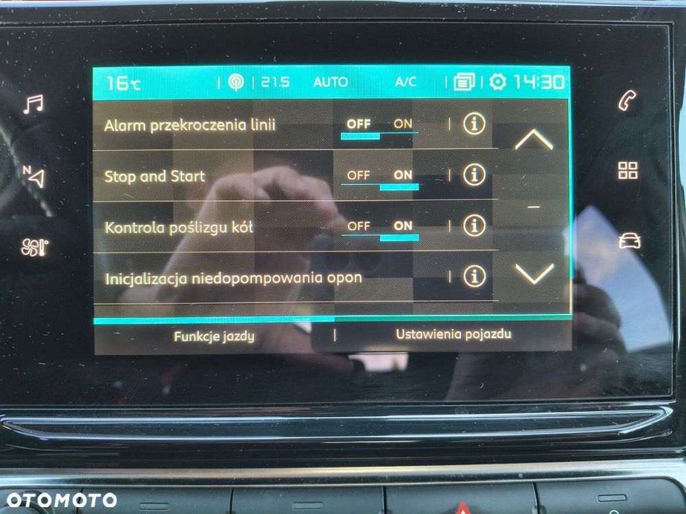Citroën C3 1.2 PureTech Shine EAT6 - 32