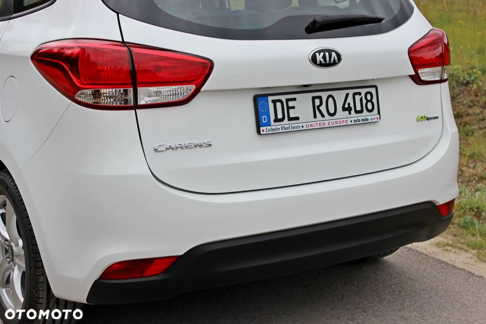 Kia Carens 1.7 CRDi 115 Dream Team Edition - 14