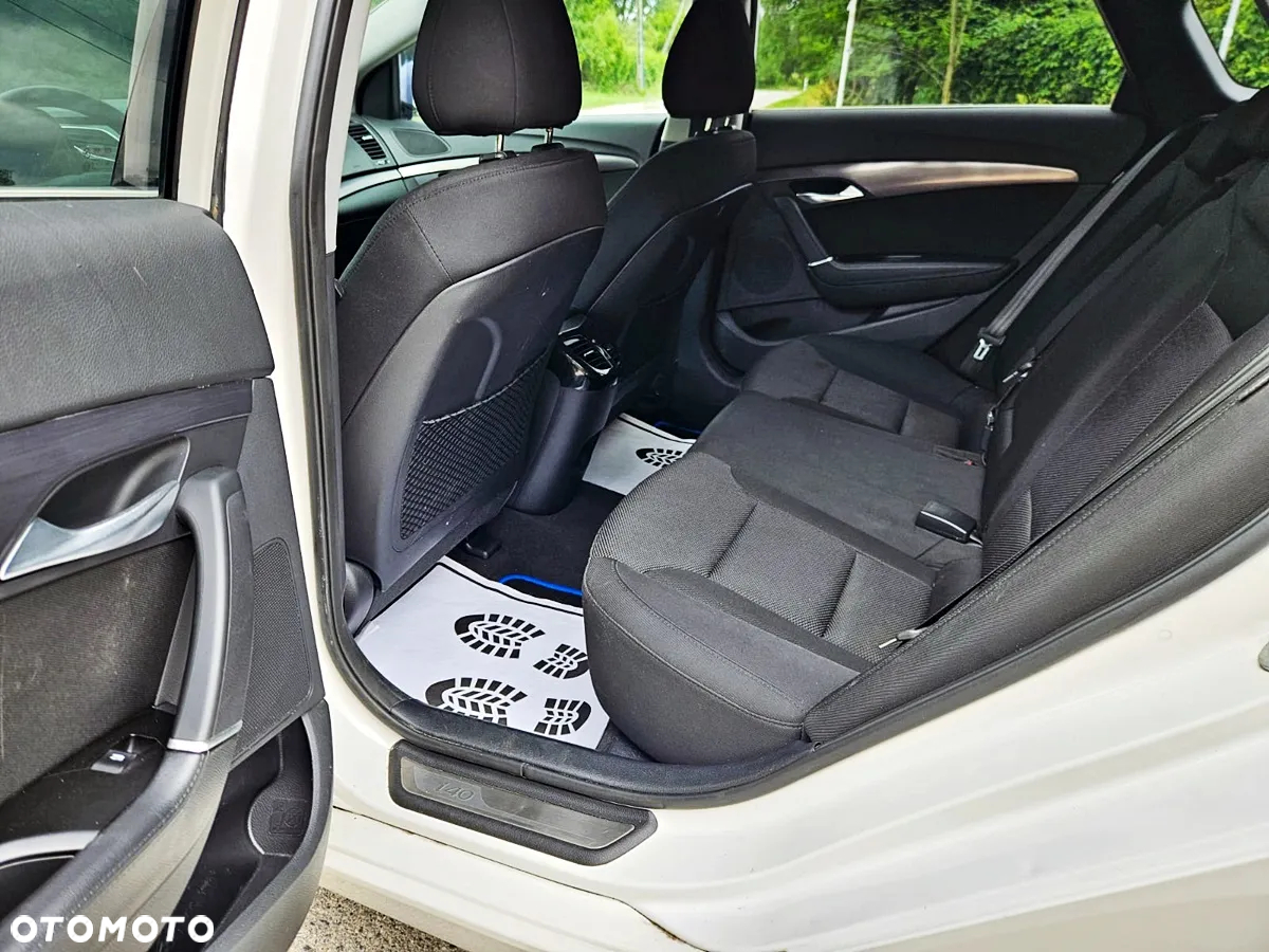 Hyundai i40 i40cw 2.0 Premium - 16