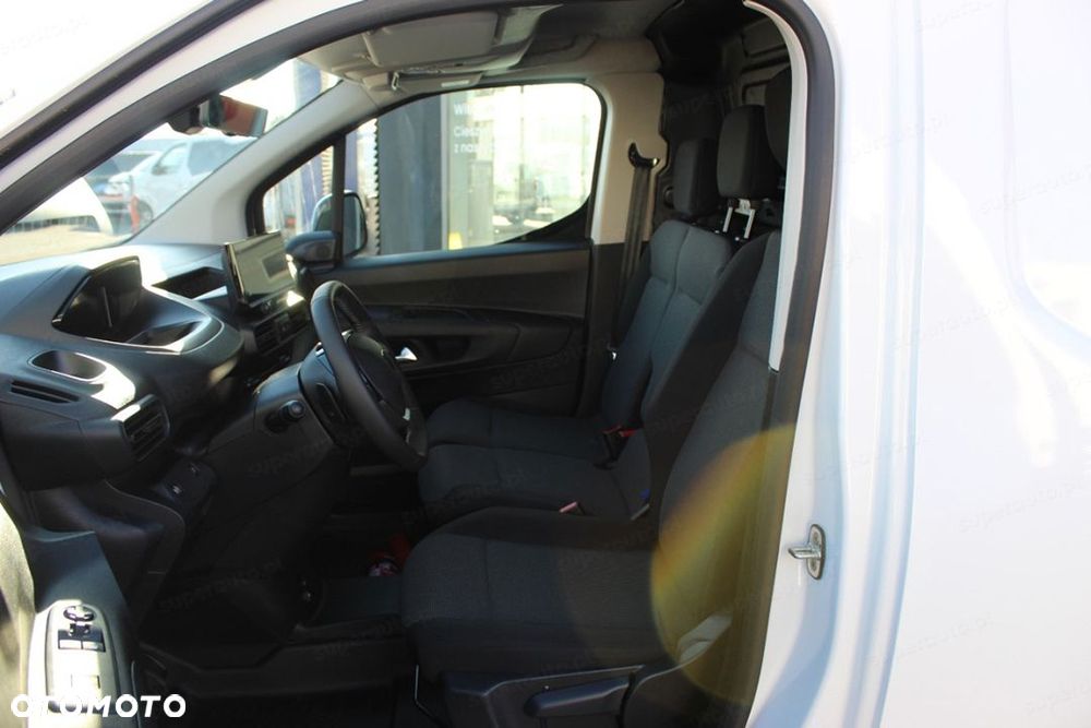 Peugeot Partner Van M Pro Skill EAT8 1.5 130KM - 11