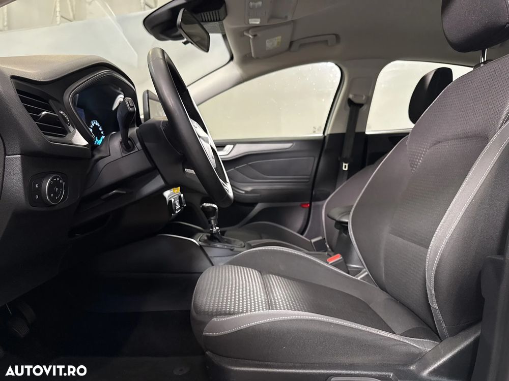 Ford Focus - 22